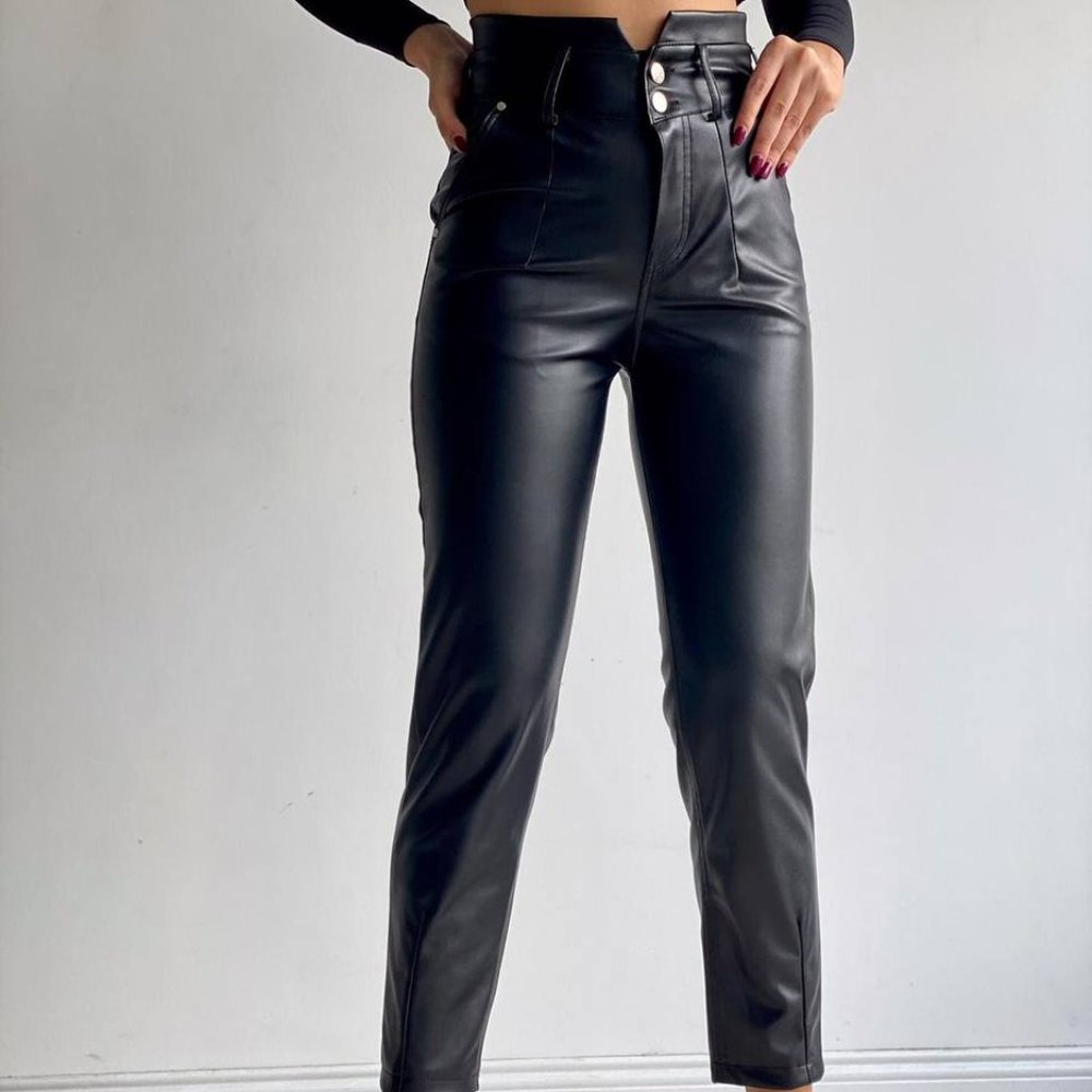 BRAND NEW TRENDY HIGH WAISTED FAUX LEATHER PANTS